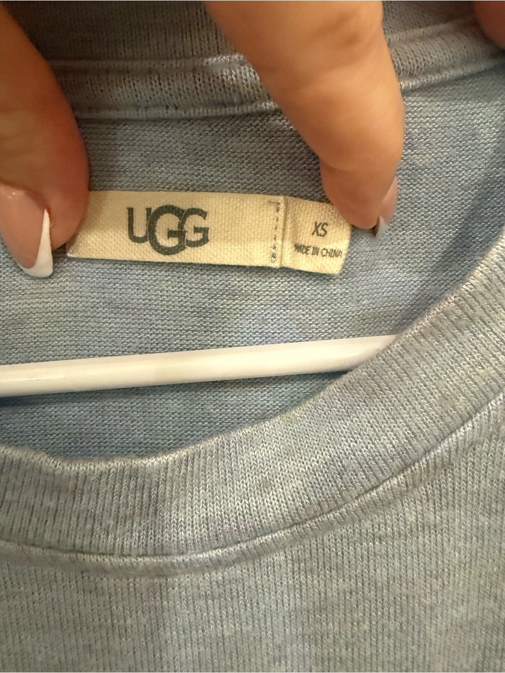 UGG Women’s XS Blue Soft Knit Drawstring Hem Long Sleeve Pullover Sweatshirt - Picture 3 of 4